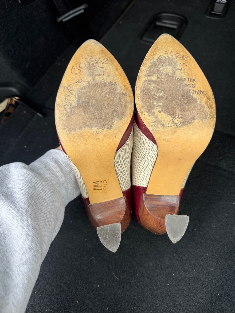 John Fluevog Sumatra Coffee Burgundy Off White Pumps Laces Pointed Shoes size 8 - Picture 6 of 9
